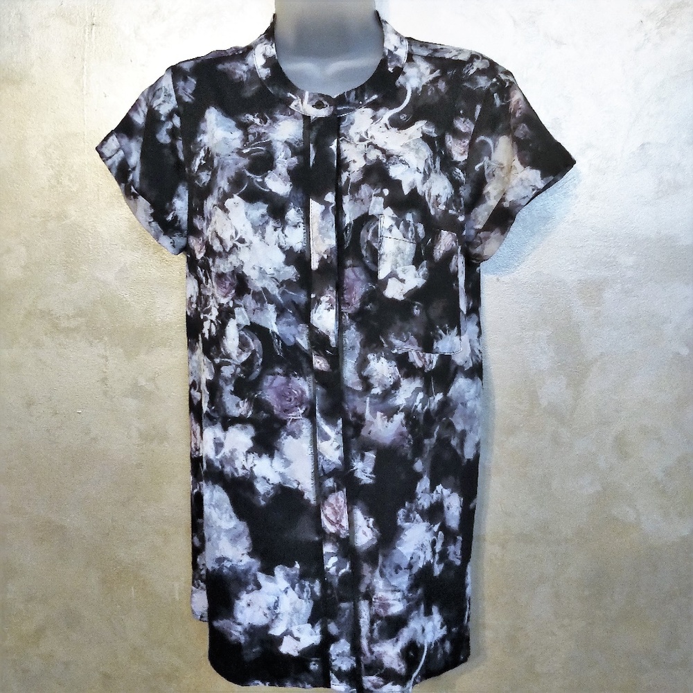 Light Floral Top by Vera Wang Like New M